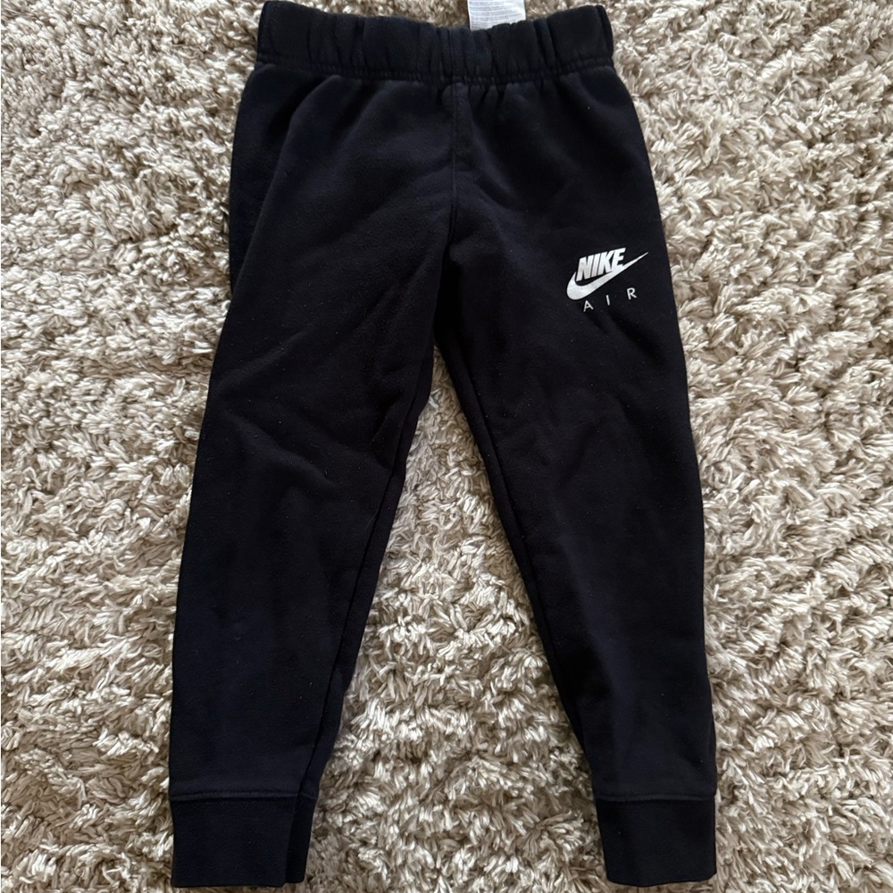 Nike Kids Black Sweatpants size 5